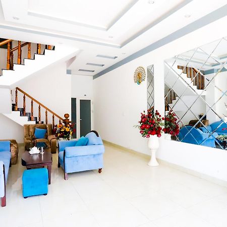 Hotel Tram Anh Nhon Trach Bagian luar foto