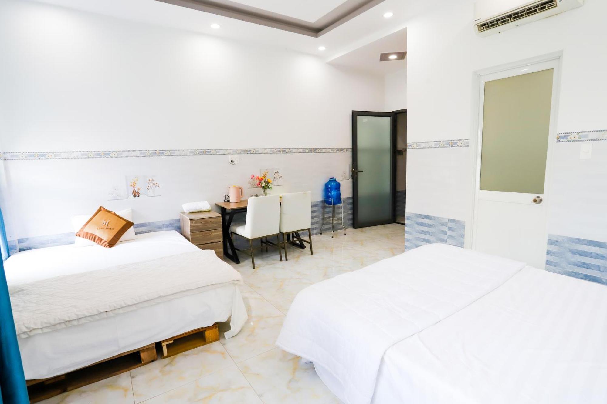 Hotel Tram Anh Nhon Trach Bagian luar foto