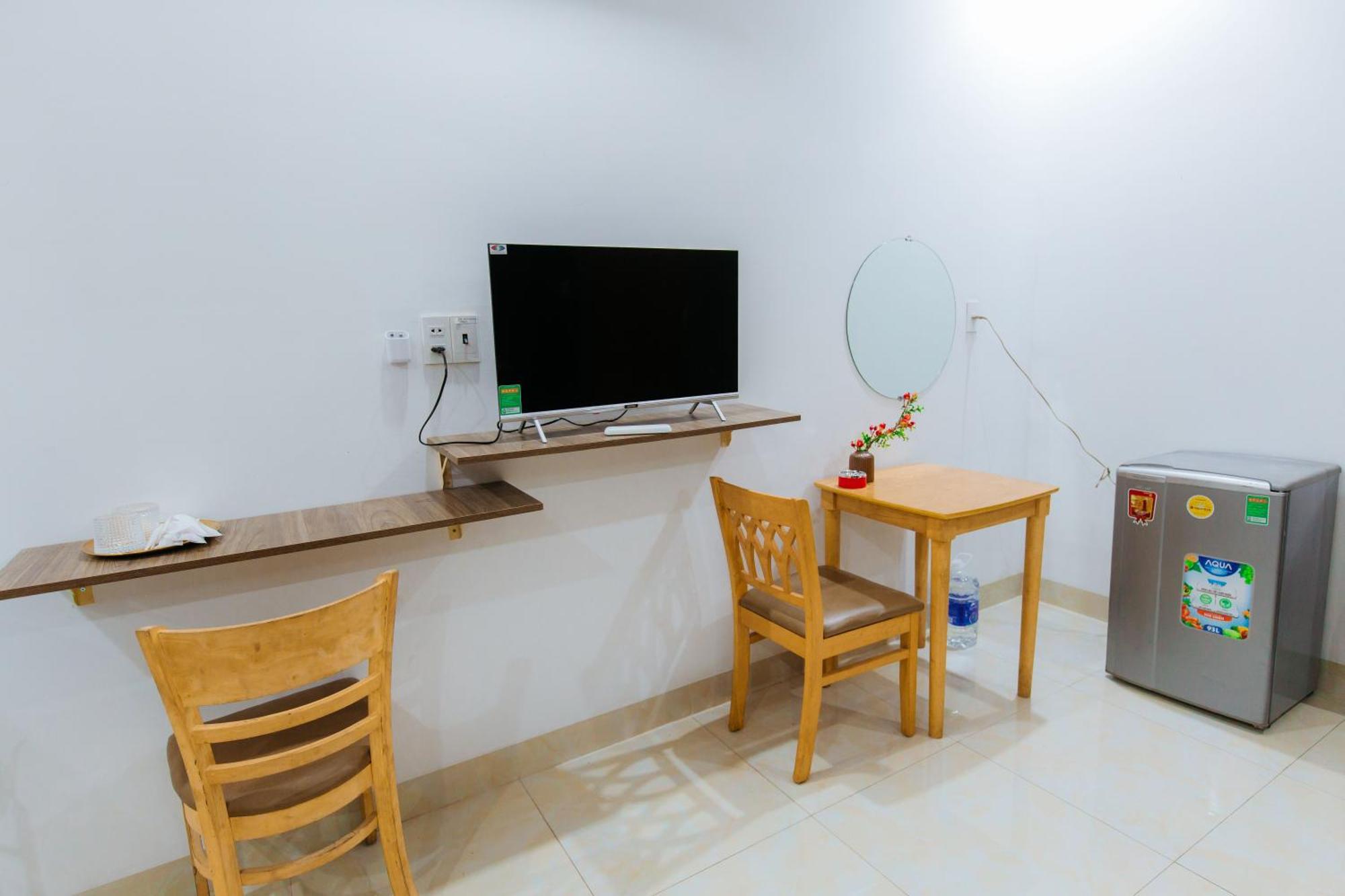 Hotel Tram Anh Nhon Trach Bagian luar foto